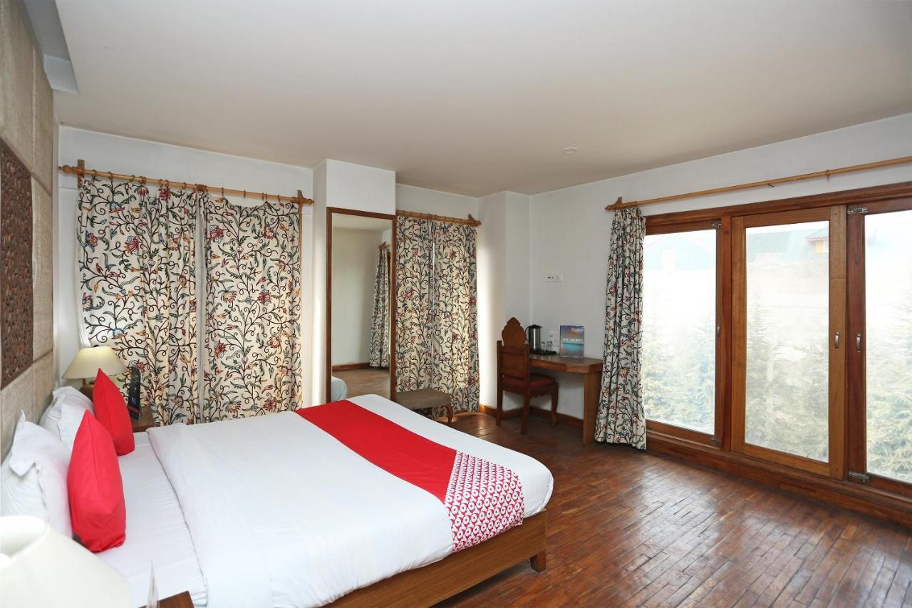 Oyo 27008 Paradise Gateway Hotel Srīnagar Buitenkant foto